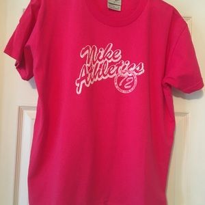 🌟EUC Nike Athletic Pink S/S Tee Size: XL Slim Fit